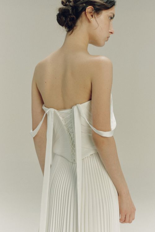 REI | Corset