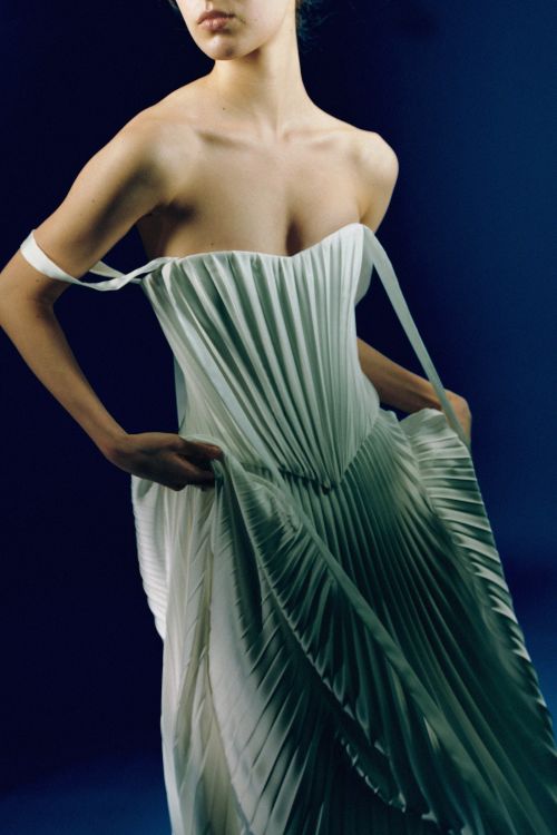 REI | Corset
